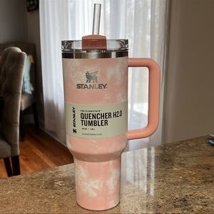 Stanley 40oz Tie Dye Quencher The Flowstate Tumbler